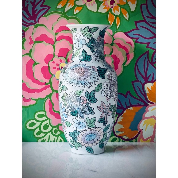 Vintage Asian Vase. Floral and Pastel. Hand painted - Picture 2 of 4